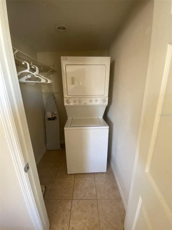 Photo - 960 Highland St