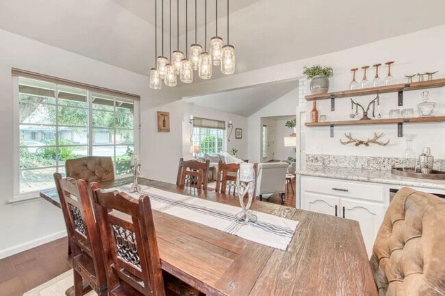 Photo - 8476 N Del Mar Ave