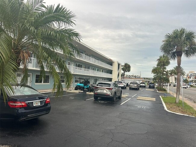 Building Photo - 6161 Gulf Winds Dr Unit 150