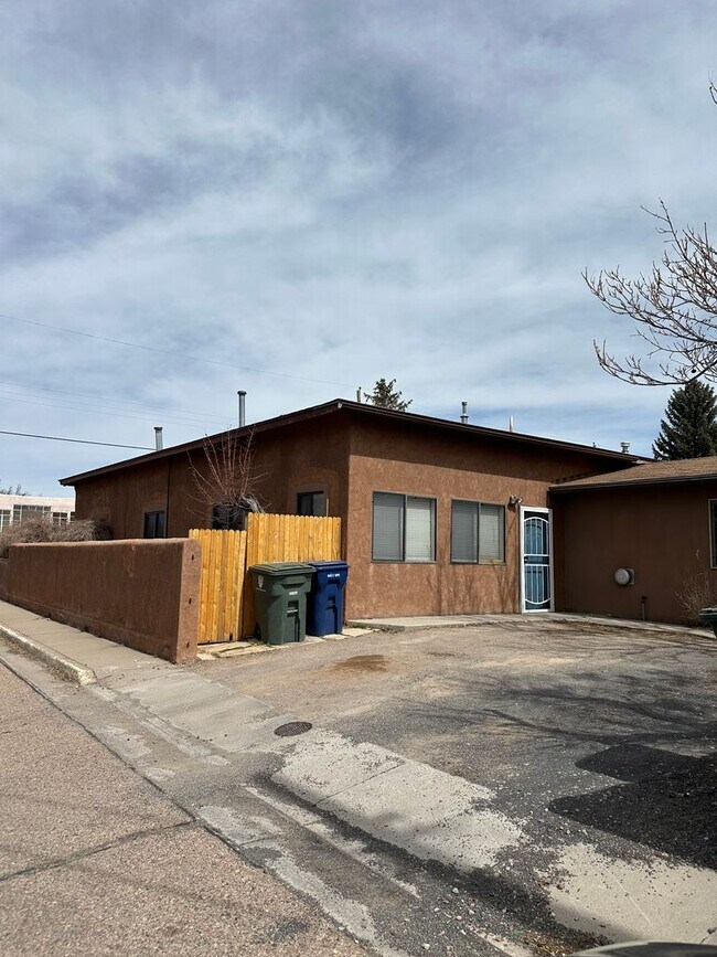 Photo - 726 W Manhattan Ave