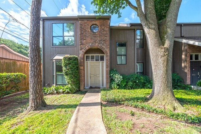 Photo - 701 Bering Dr Unidad 1901