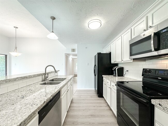 Photo - 8051 Bay Branch Dr Unidad 131 Rental