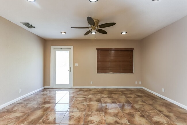 Photo - 9896 Liberty Ct