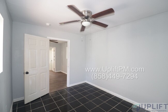 Photo - 1 bedroom 1 bathroom, private entrance ADU... Unidad ADU