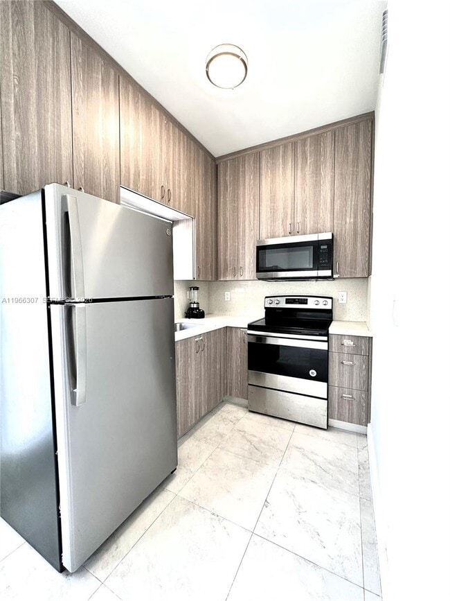 Photo - 842 SW 14th Ave Unit 2