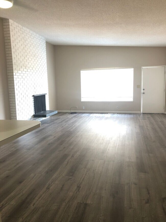 Photo - 1413/1415 Topaz Way Unit 1415