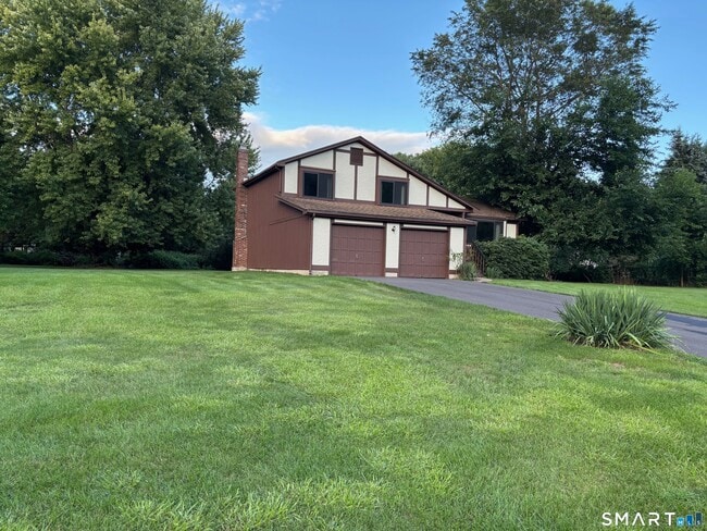 Photo - 33 Lochview Dr