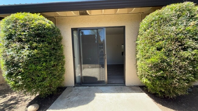 1551 Highland Dr Unit 1551-C