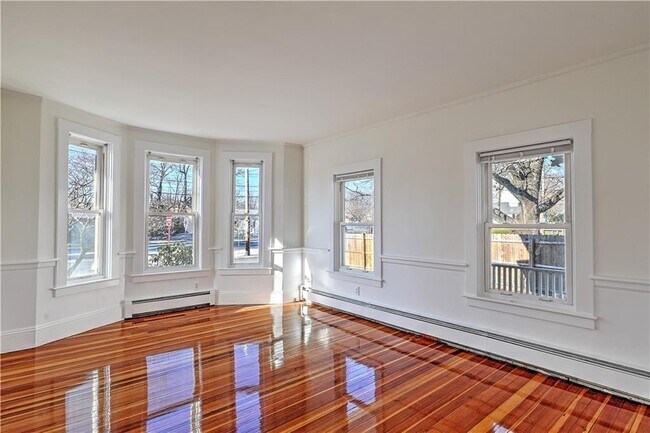 Photo - 292 Pleasant St Unit 1