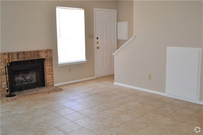 Building Photo - 1247 Dallas Dr Rental