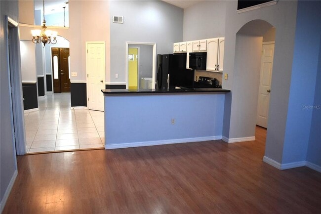 Photo - 436 Lake Shore Pkwy