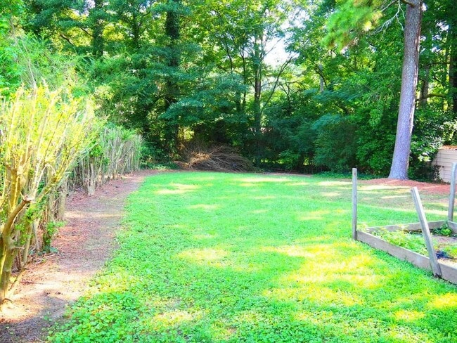 Photo - 1457 Thunderwood Ln SW