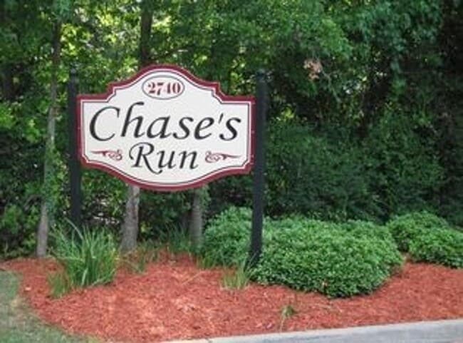 Gorgeous 3 BD 3 BA Townhome Located in Chase's Run! - Gorgeous 3 BD 3 BA Townhome Located in Chase's Run!