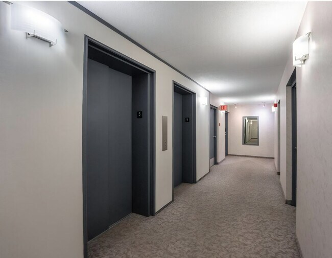 Photo - 365 Wellington Cres Unité 365 The Cedar