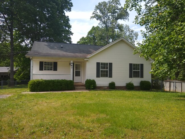 Front - 967 may Apple dr House
