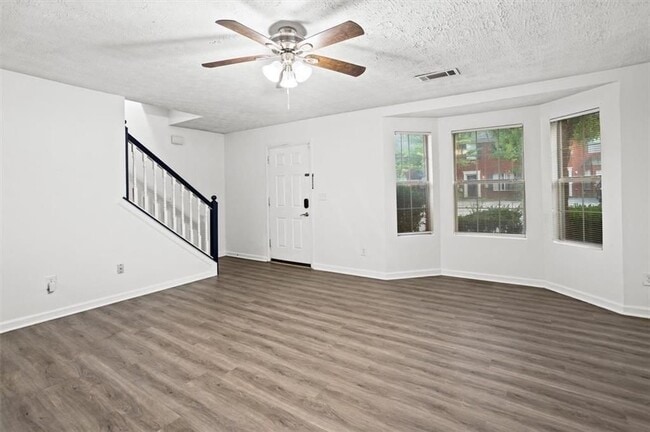 Photo - 5812 Wind Gate Ln