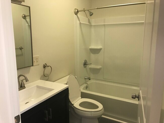 1913 5th Ave Unit 3rd Fl