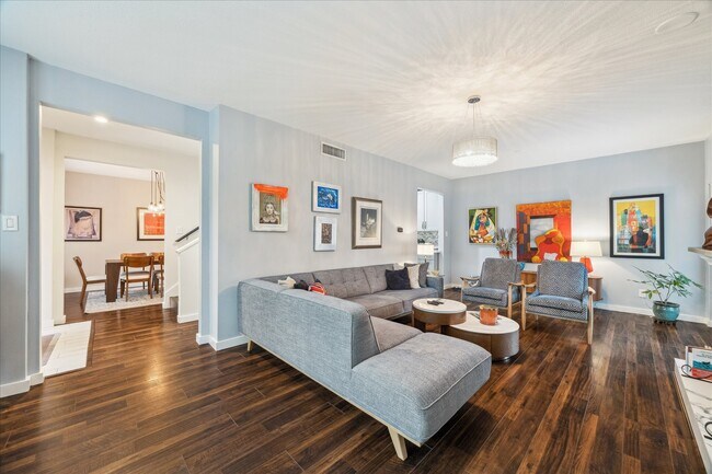 Photo - 2100 Tanglewilde St Unit 373