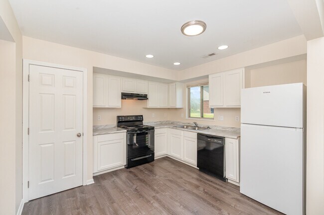 Howell Management Florence Townhomes