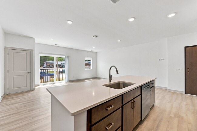 Riverbend Flats Apartments