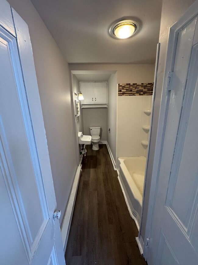 Photo - 727-729 W 4th St