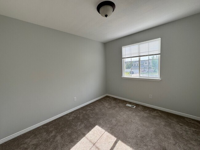 1226 N 3020 W