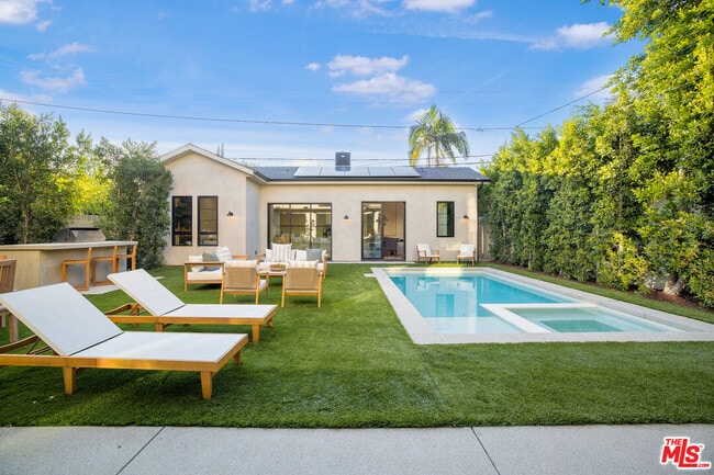 Photo - 4433 Kraft Ave