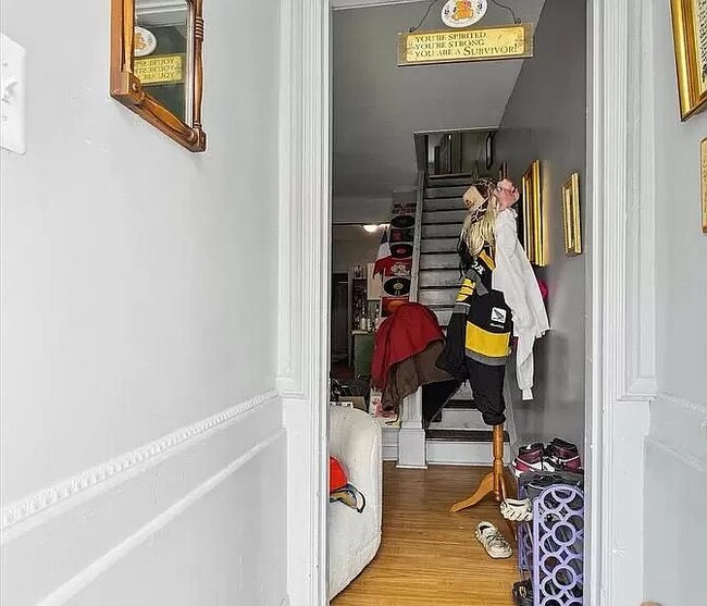 Photo - 1624 Edgley St