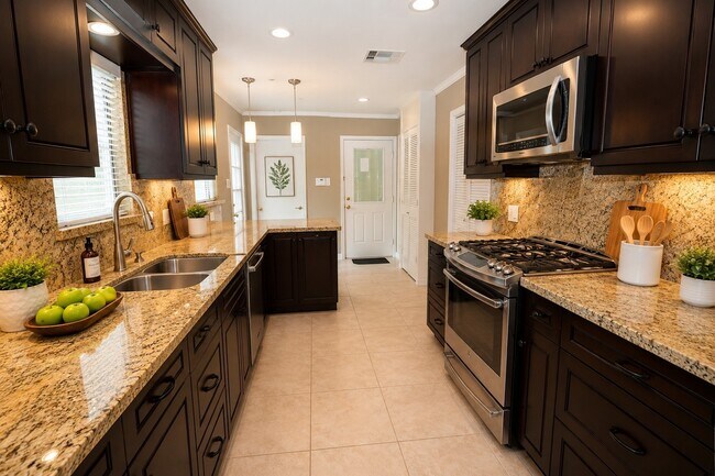 Photo - 4009 Nenana Dr