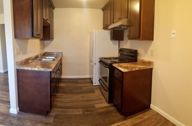 Photo - 2 Bedroom, 1 Bath Apartment Unit 1141-B