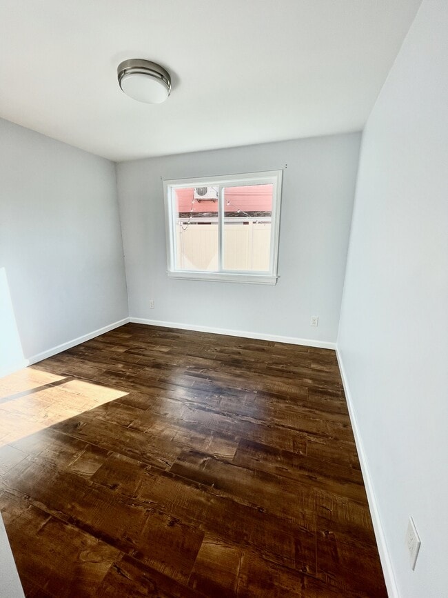 Photo - 1310 Maalahi St