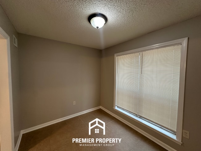 Photo - 5599 Sweet Gum Dr