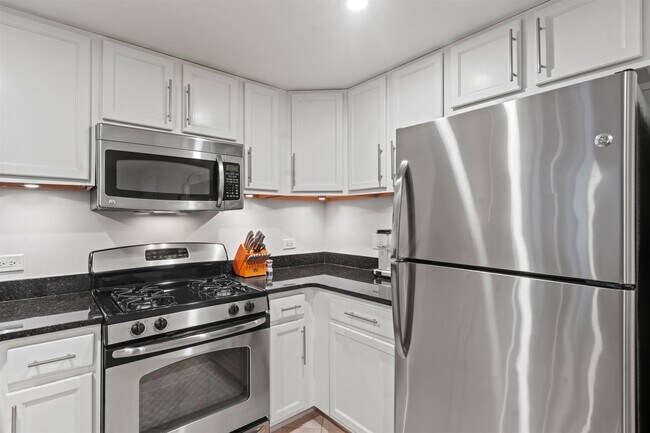 Photo - 4301 Park Ave Unidad 7F