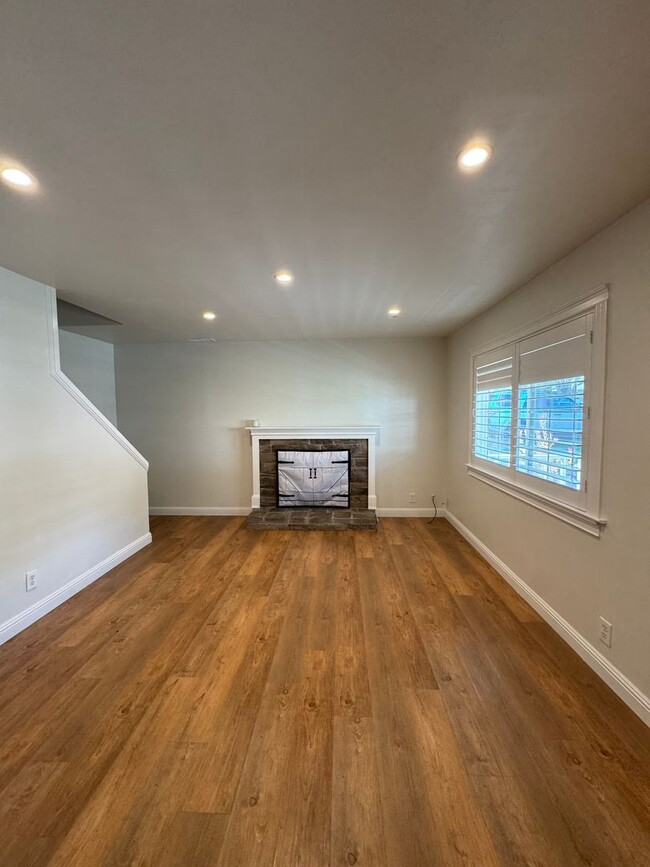 Photo - Charming 4 Bed, 2 Bath Home in Prime Conco...