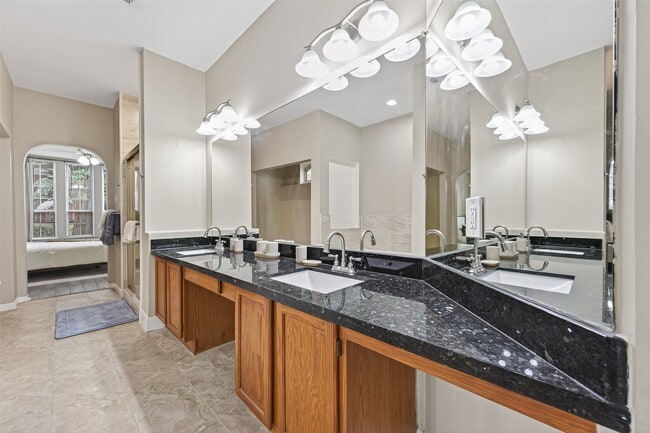 Photo - 6635 Queensclub Dr