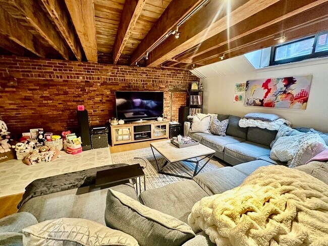 Photo - 122 Fulton St Unit 1