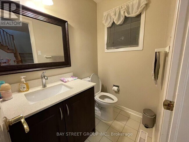 Photo - 4255 Wakefield Crescent