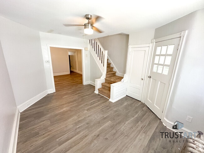 Building Photo - 3 Bedroom townhome in Olney-Oak Lane, Phil...