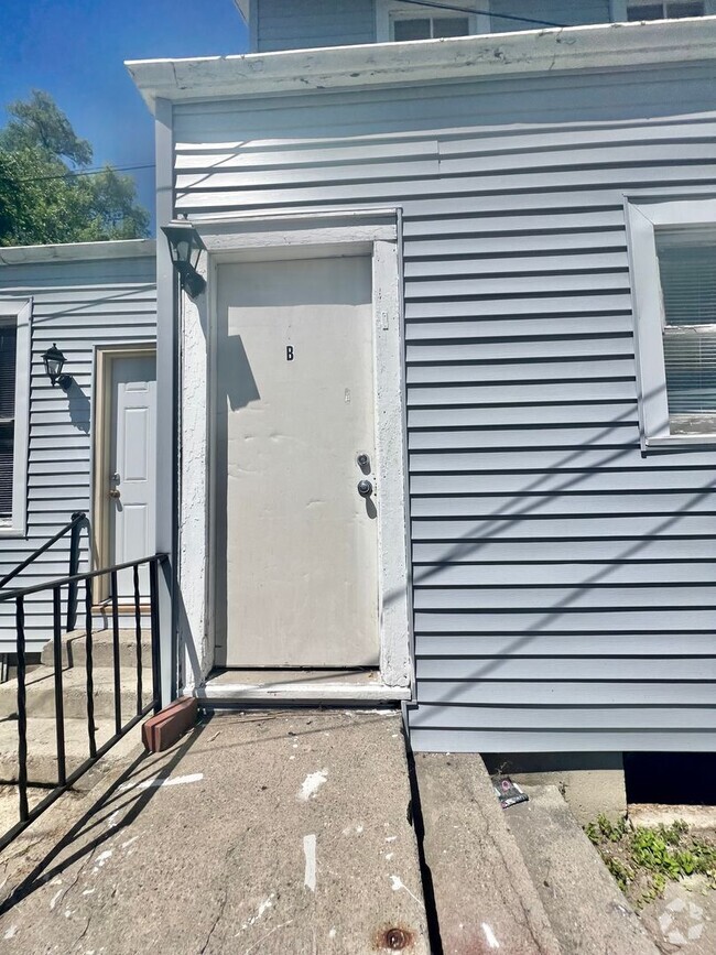 Building Photo - 2422 New Haven Ave Unit B Rental