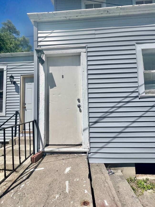 Photo - 2422 New Haven Ave Apartamento Unidad B