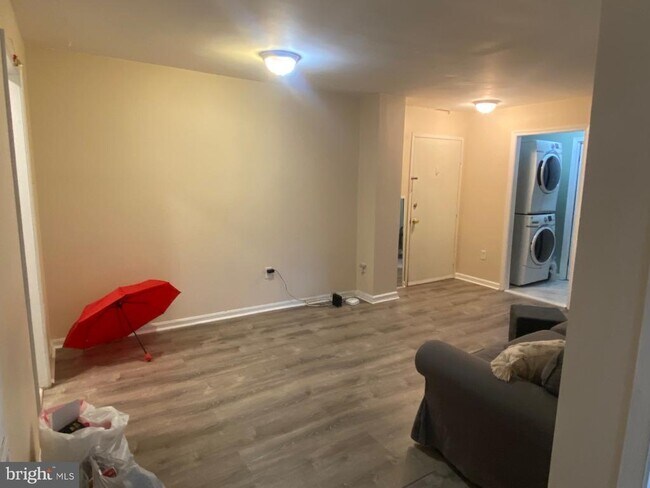 Photo - 1420 Harvard St NW Unidad 403
