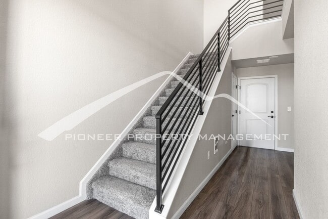 Photo - Contemporary Townhome in the Vibrant Interquest Low Maintenance Community with 2 car garage, Wash...