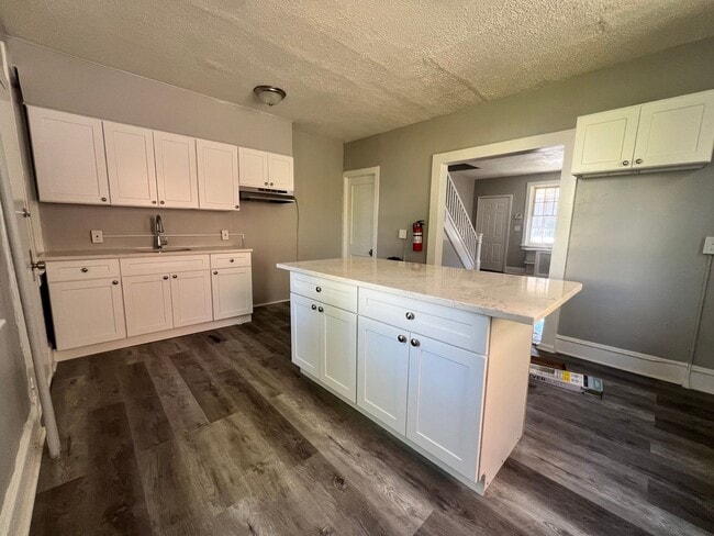Photo - 612 Edgewood Ave