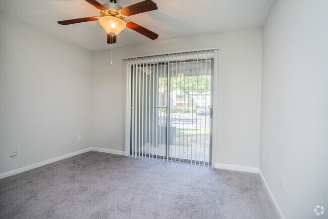 1BR, 1BA - 800SF - Bedroom