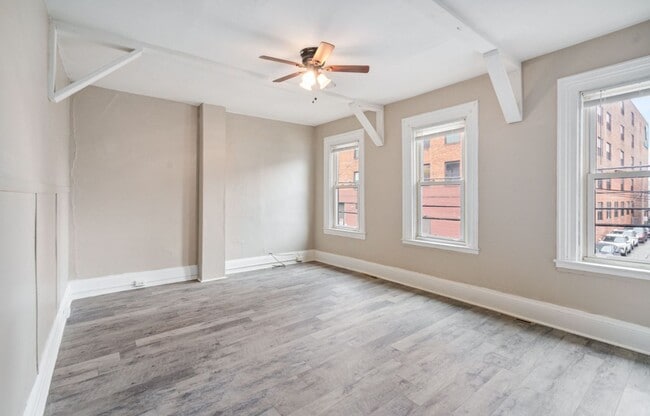 Photo - 1815 Locust St Unit #2