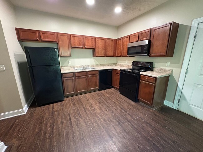 526 Dennis Way Unit F