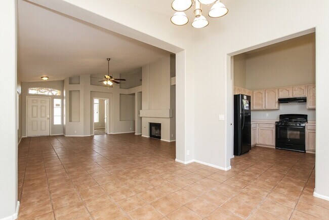 Photo - 11528 W Piccadilly Rd