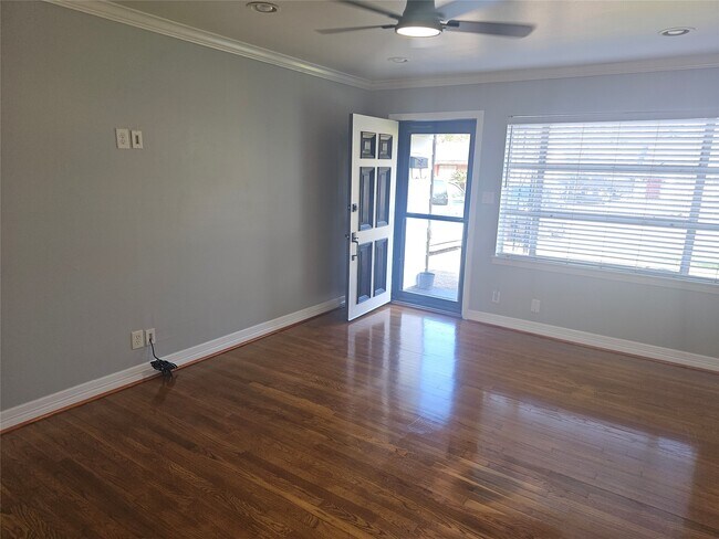 Photo - 10510 Sierra Dr