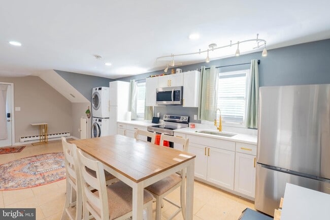 Photo - 341 Gordon Rd