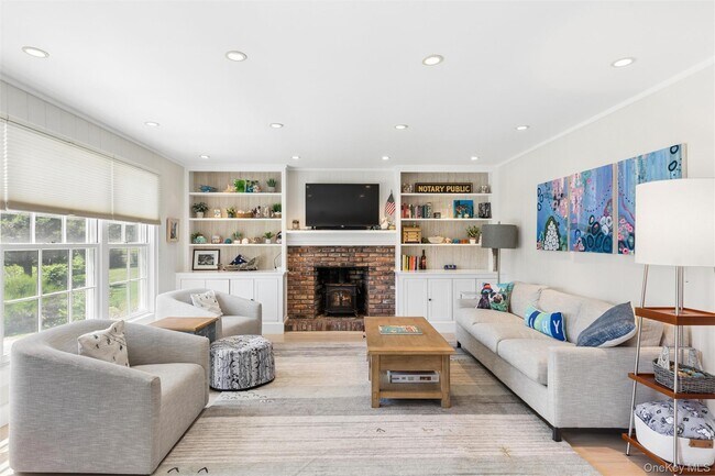 Photo - 570 Hippodrome Dr